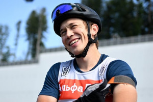 Даниил Серохвостов выиграл спринт на Чемпионате России 2026 по летнему биатлону в Чебоксарах
