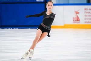 Фигуристка Виктория Стрельцова выиграла первый этап юниорского Гран-при России в Москве